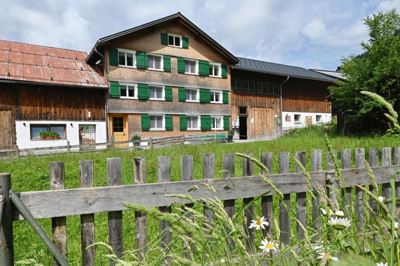 Ferienbauernhof Moosbrugger Apartment Schoppernau Luaran gambar